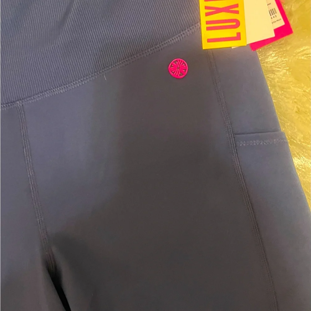 NWT Lilly Pulitzer Weekender High Rise Midi Leggings GRAPHIC VERY RARE NWT - Picture 2 of 5